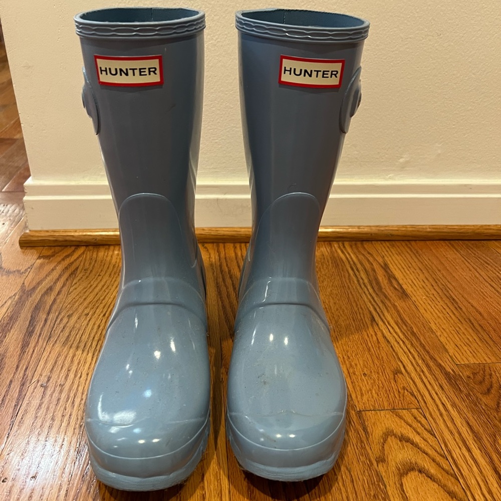 Hunter Rain Boots size 9 light blue mid-calf